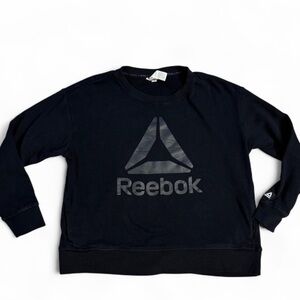 Reebok black crewneck with pockets